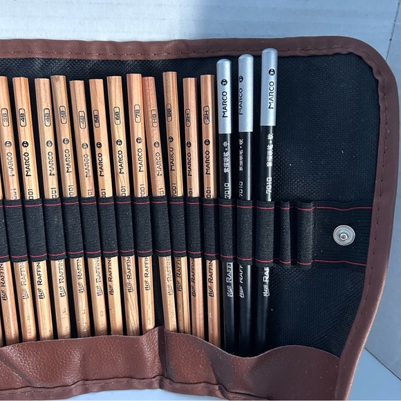 29 pcs drawing sketch pencil set with canvas roll - Picture 3 of 11